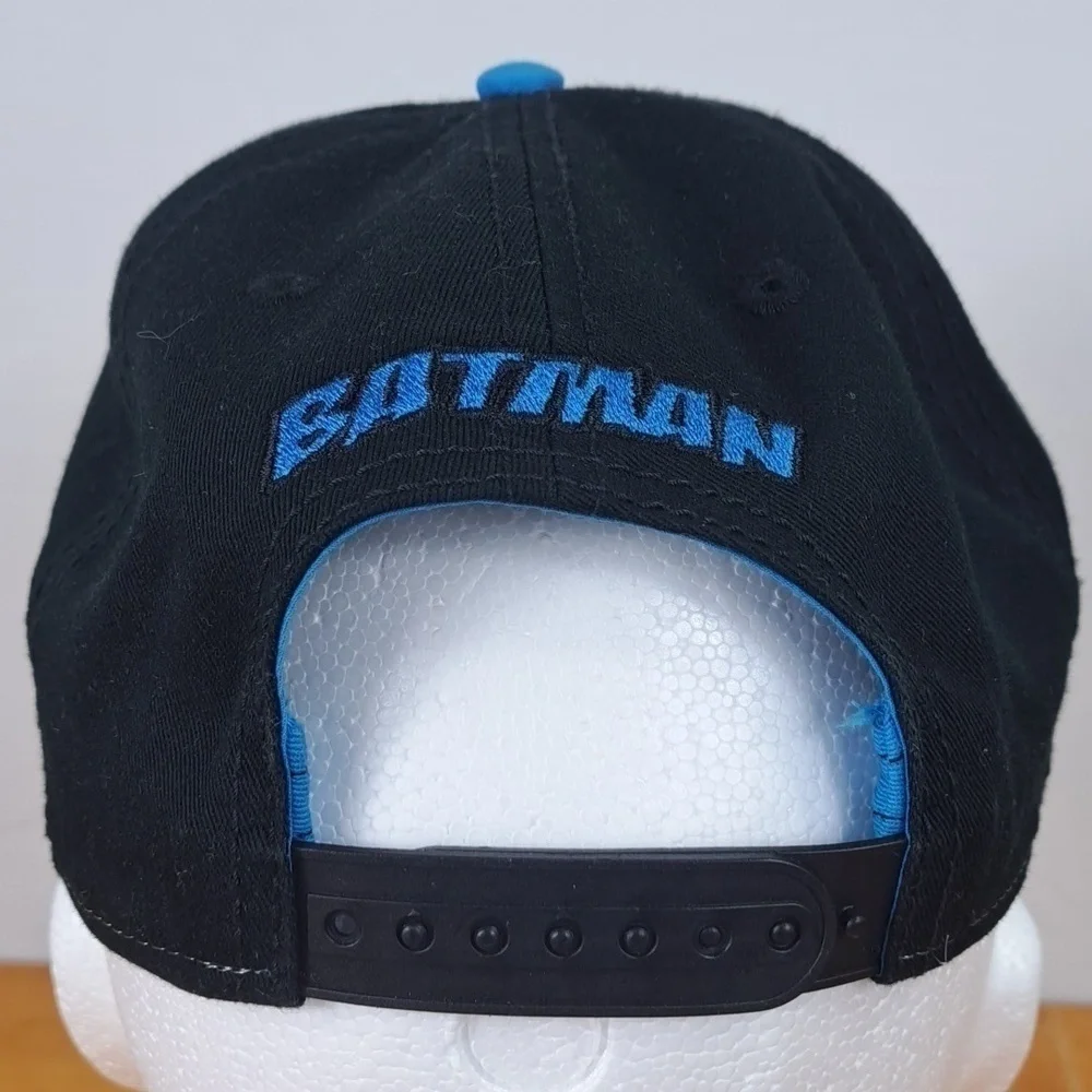 DC Comics Offical Batman Comics embroidered logo casual black snapback hat